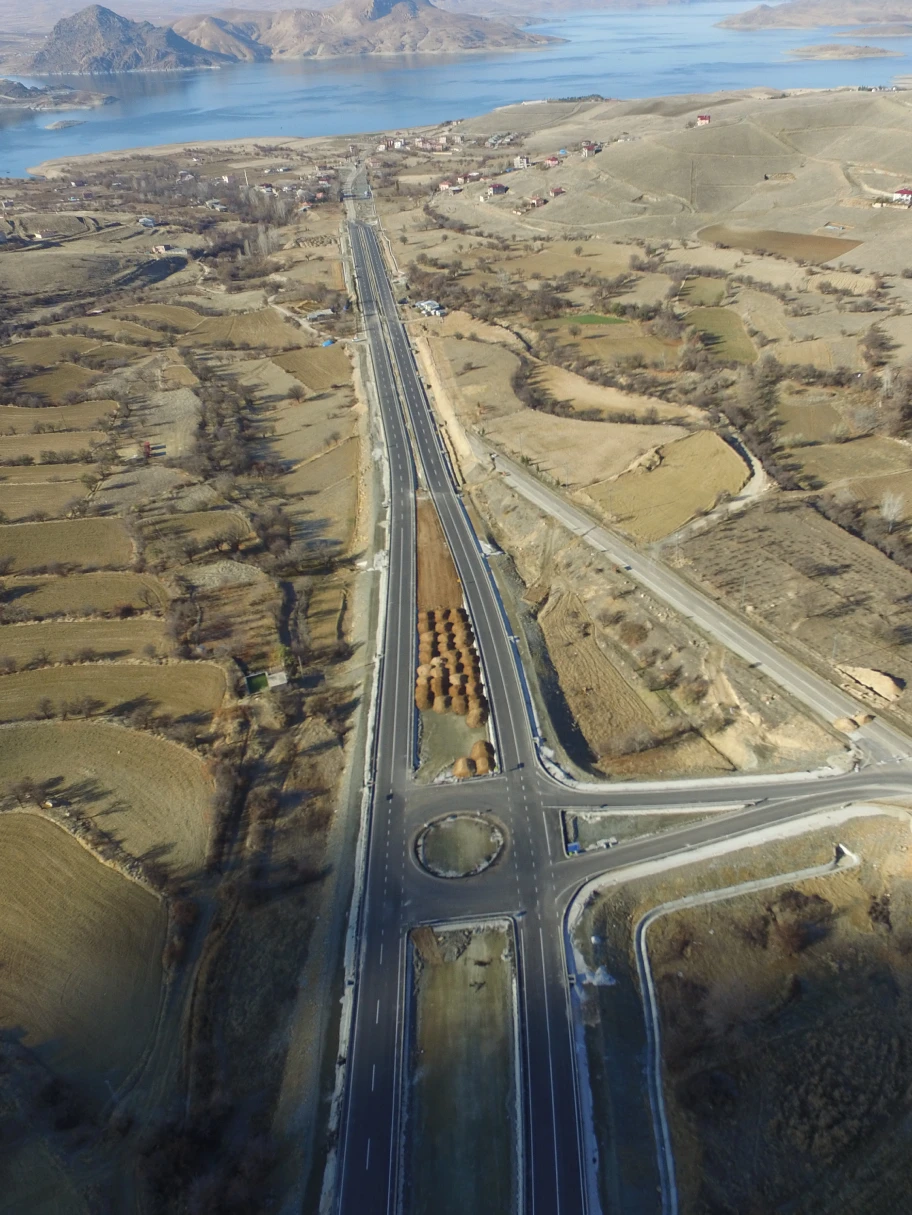 Pertek-Tunceli Yol Yapım İşi